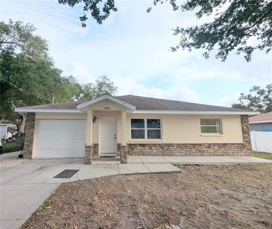 1808 36TH AVENUE E BRADENTON, FL 34208