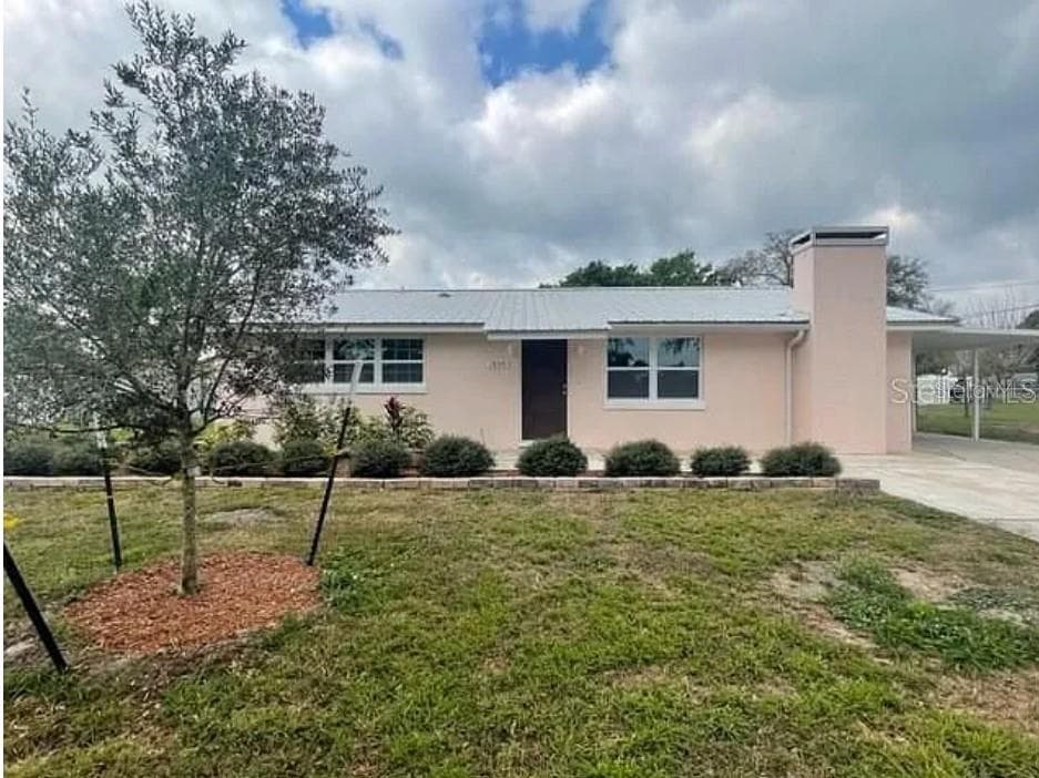 1305 CARR DRIVE AUBURNDALE, FL 33823