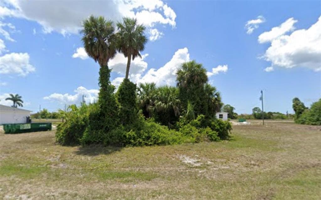 2748 NE 6TH PLACE CAPE CORAL, FL 33909
