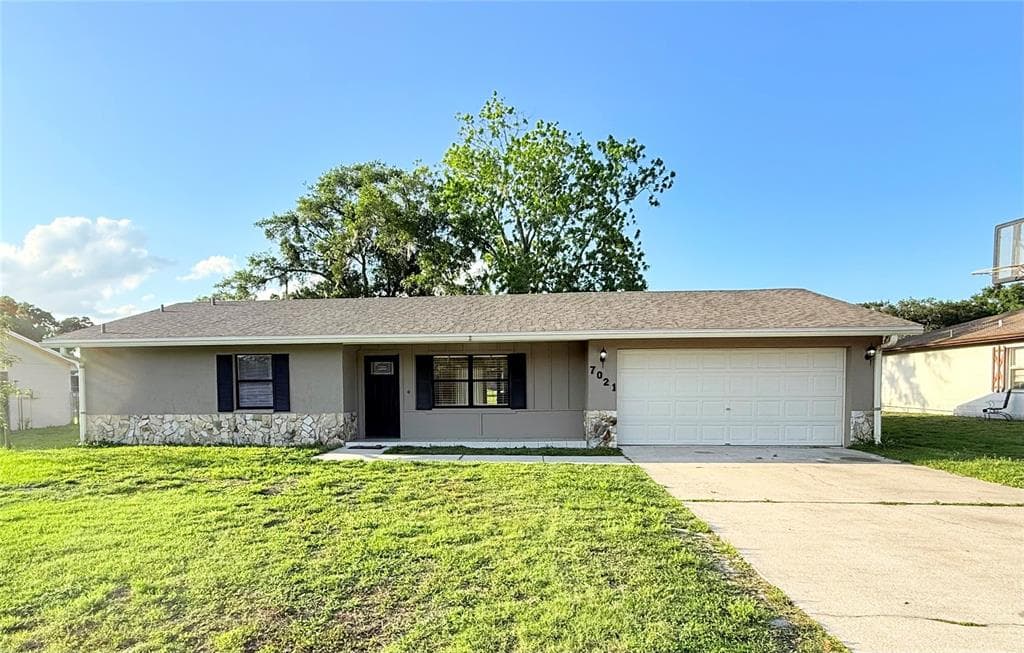 7021 SHEFFIELD DRIVE LAKELAND, FL 33810