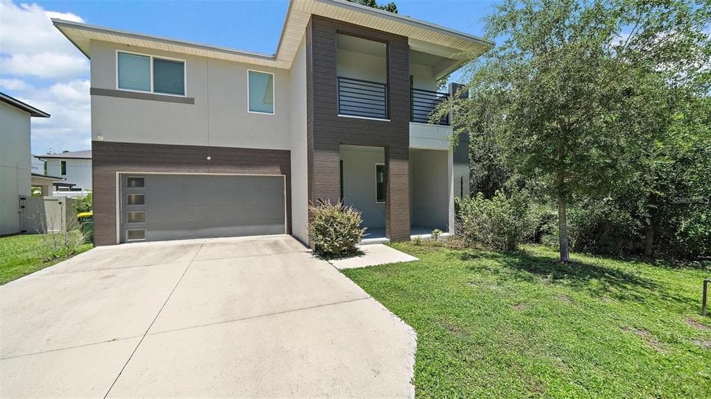 2587 TEMPLE STREET SARASOTA, FL 34239