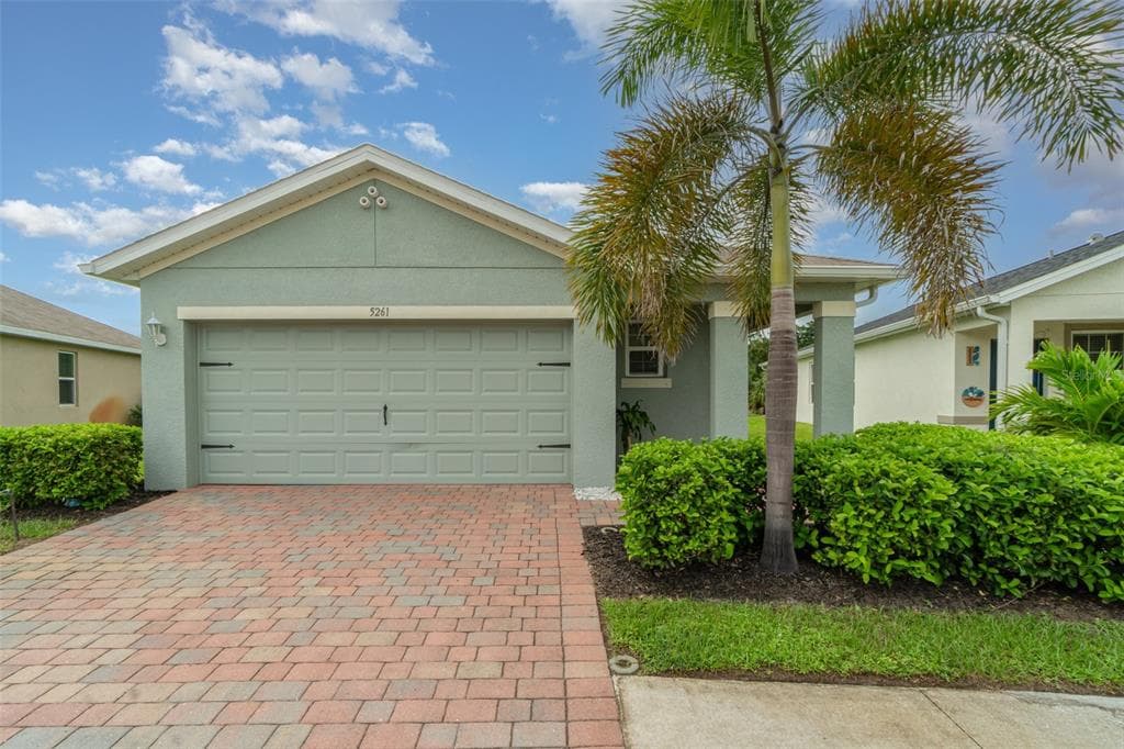 5261 SHELL MOUND CIRCLE PUNTA GORDA, FL 33982