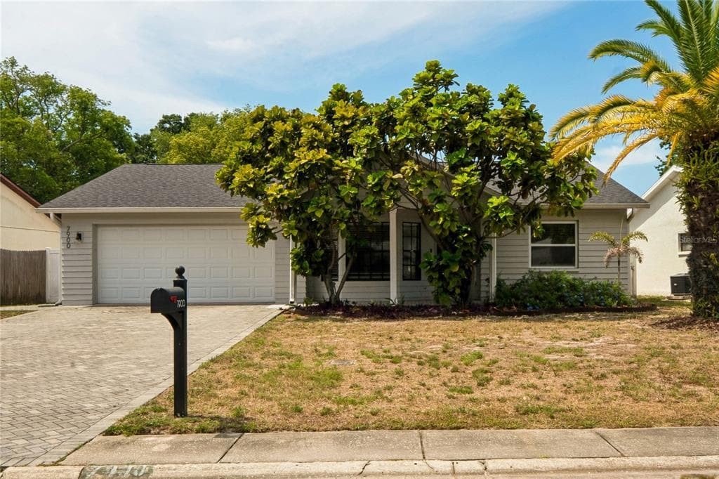 7900 CAYUGA DRIVE NEW PORT RICHEY, FL 34653