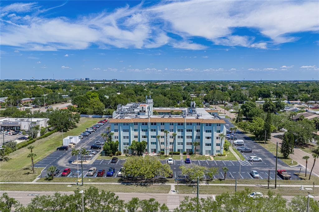 801 83RD AVENUE N UNIT 108 ST PETERSBURG, FL 33702