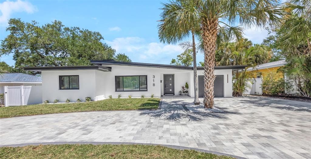 318 MEHLENBACHER ROAD BELLEAIR, FL 33756