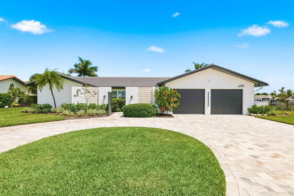 2000 KANSAS AVENUE NE ST PETERSBURG, FL 33703