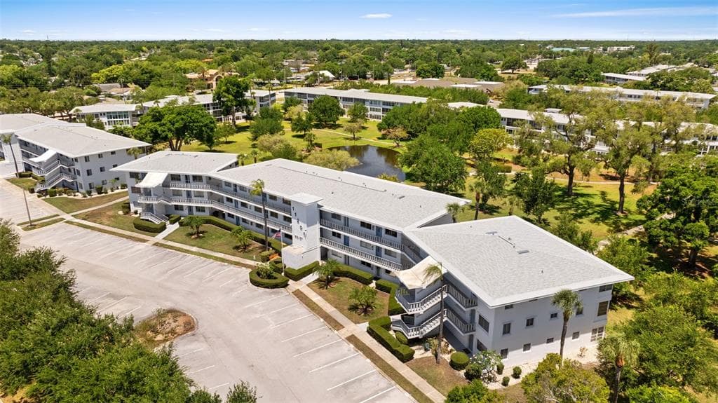 11201 80TH AVENUE UNIT 305 SEMINOLE, FL 33772
