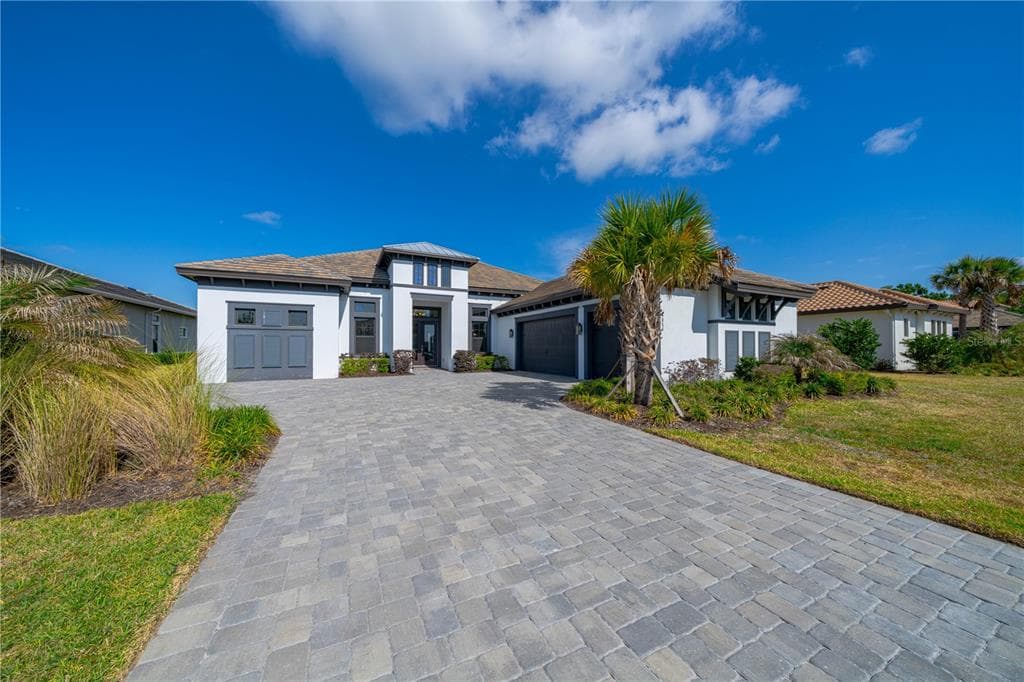 4866 FRECCIA LOOP WESLEY CHAPEL, FL 33543