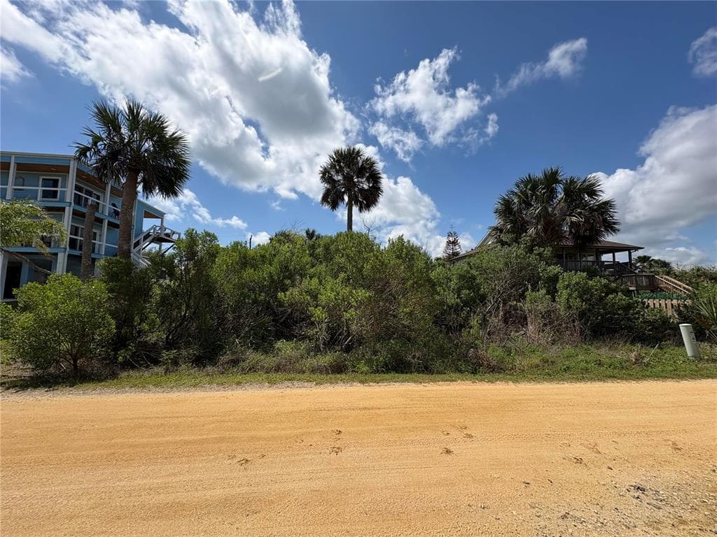 16 OCEANSIDE DRIVE PALM COAST, FL 32137