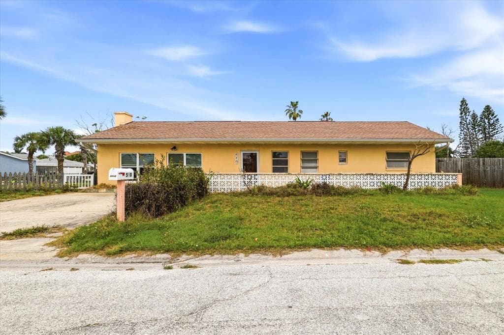 510 MARLYN WAY MADEIRA BEACH, FL 33708