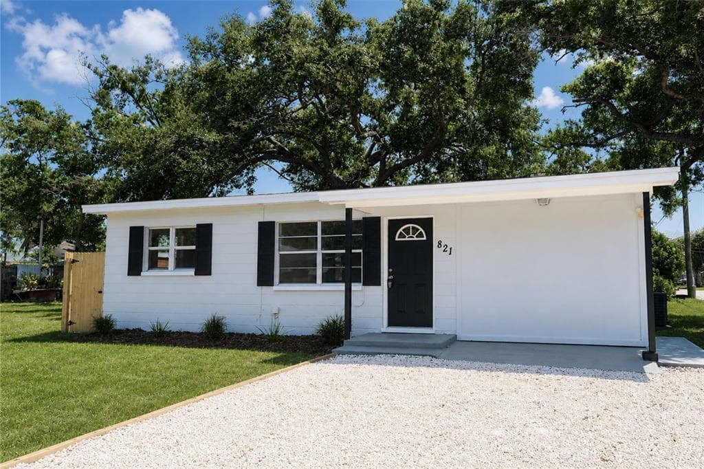 821 14TH AVENUE NW LARGO, FL 33770