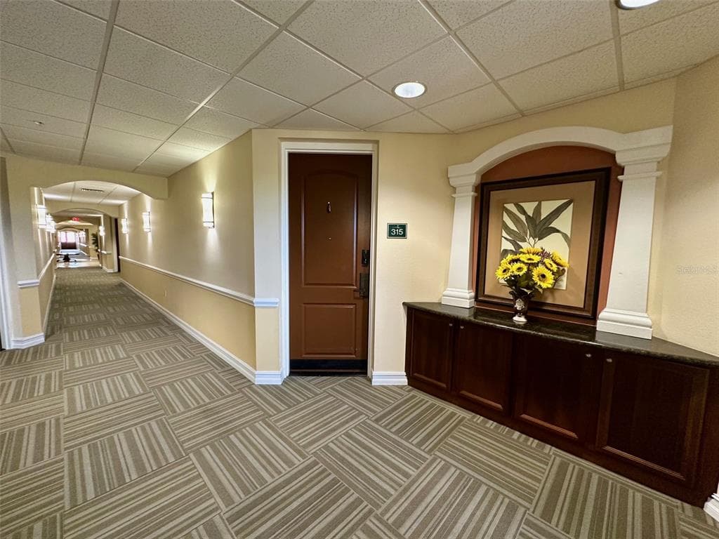 13941 CLUBHOUSE DR UNIT 315 TAMPA, FL 33618