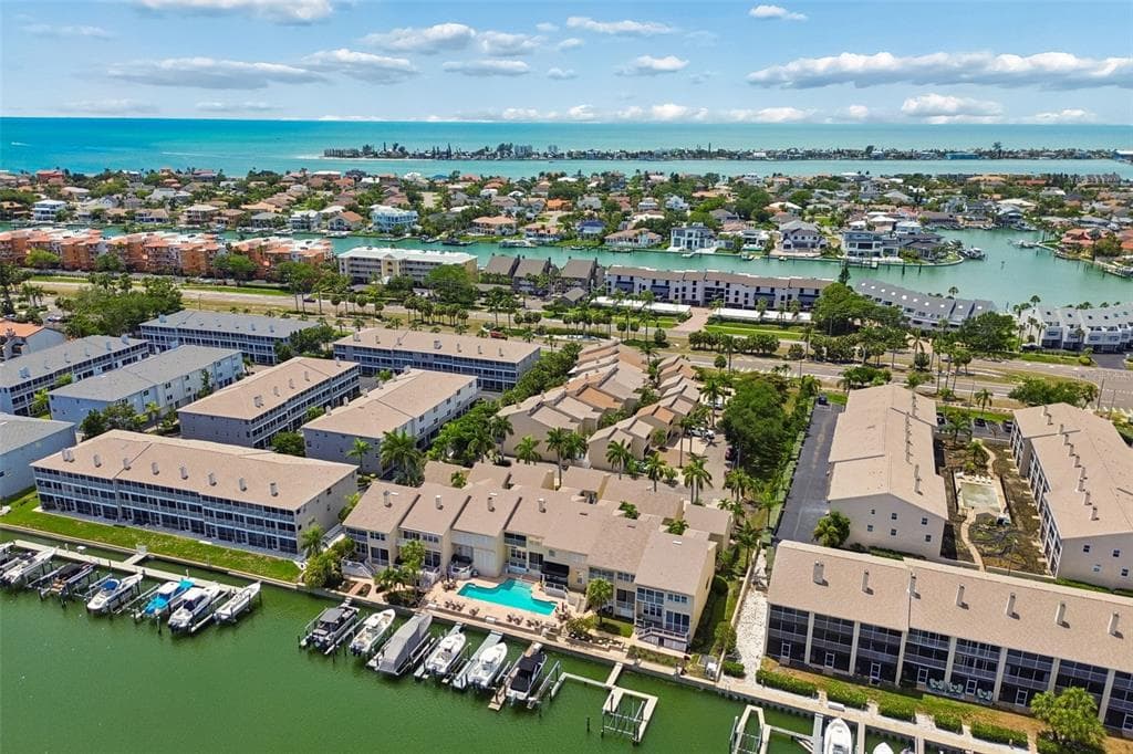 487 PINELLAS BAYWAY S UNIT 207