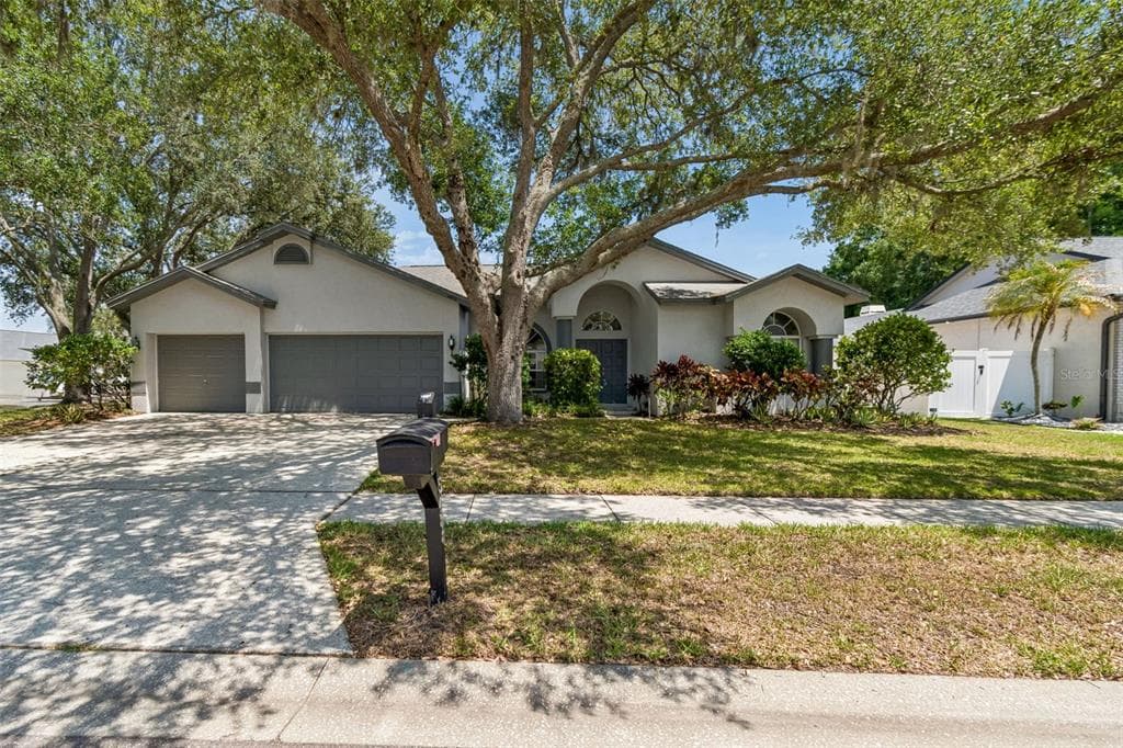 5488 OAKRIDGE DRIVE PALM HARBOR, FL 34685