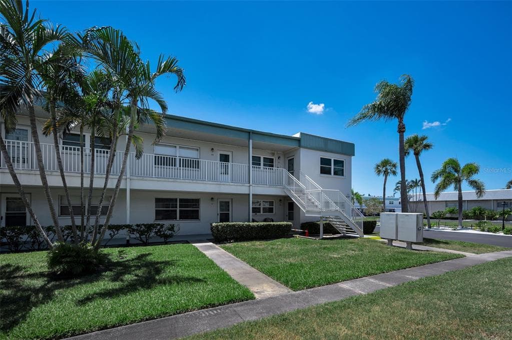 5267 81ST ST N UNIT 26 ST PETERSBURG, FL 33709