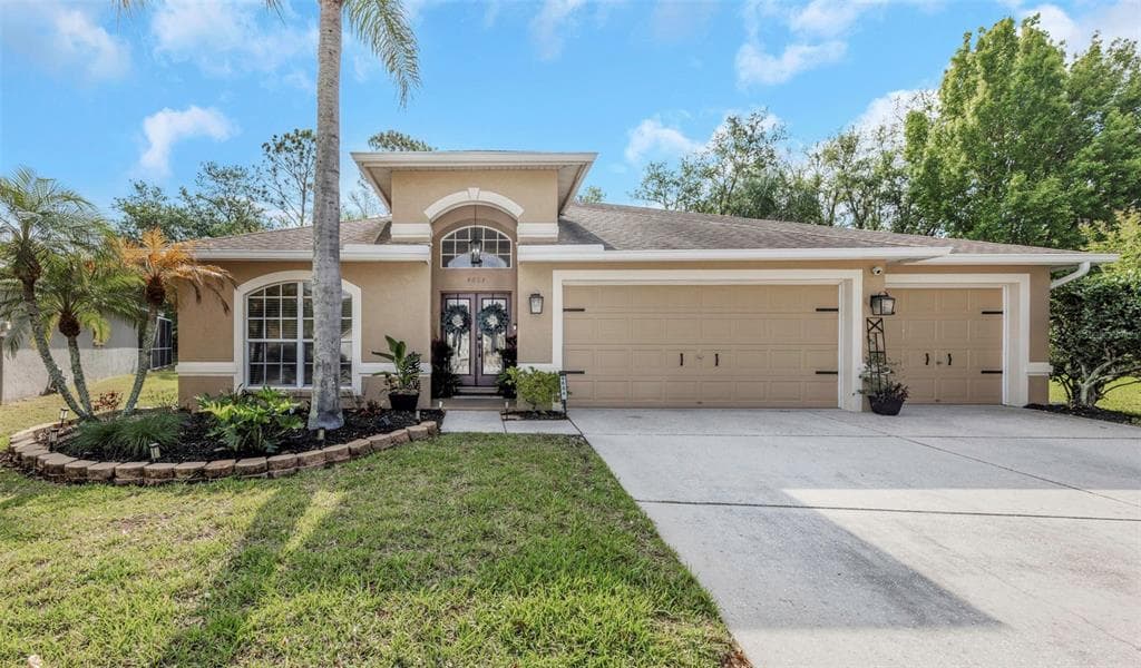 4604 PURPLE TIGER COURT LUTZ, FL 33558