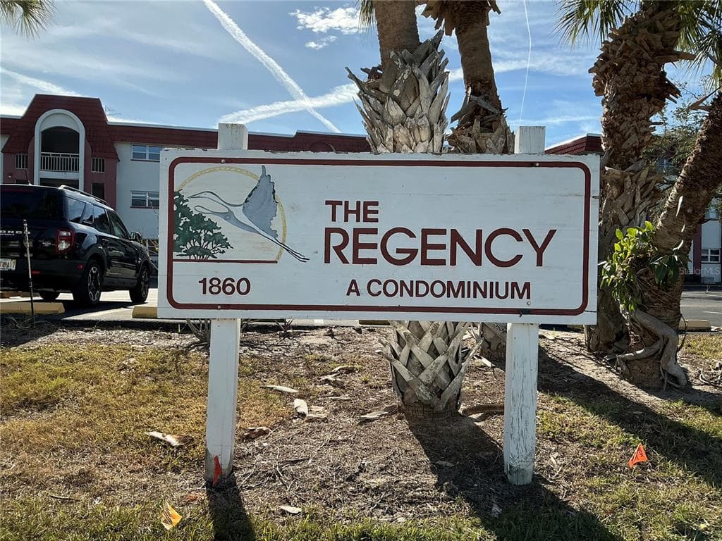 1860 MASSACHUSETTS AVENUE NE UNIT 311 ST PETERSBURG, FL 33703