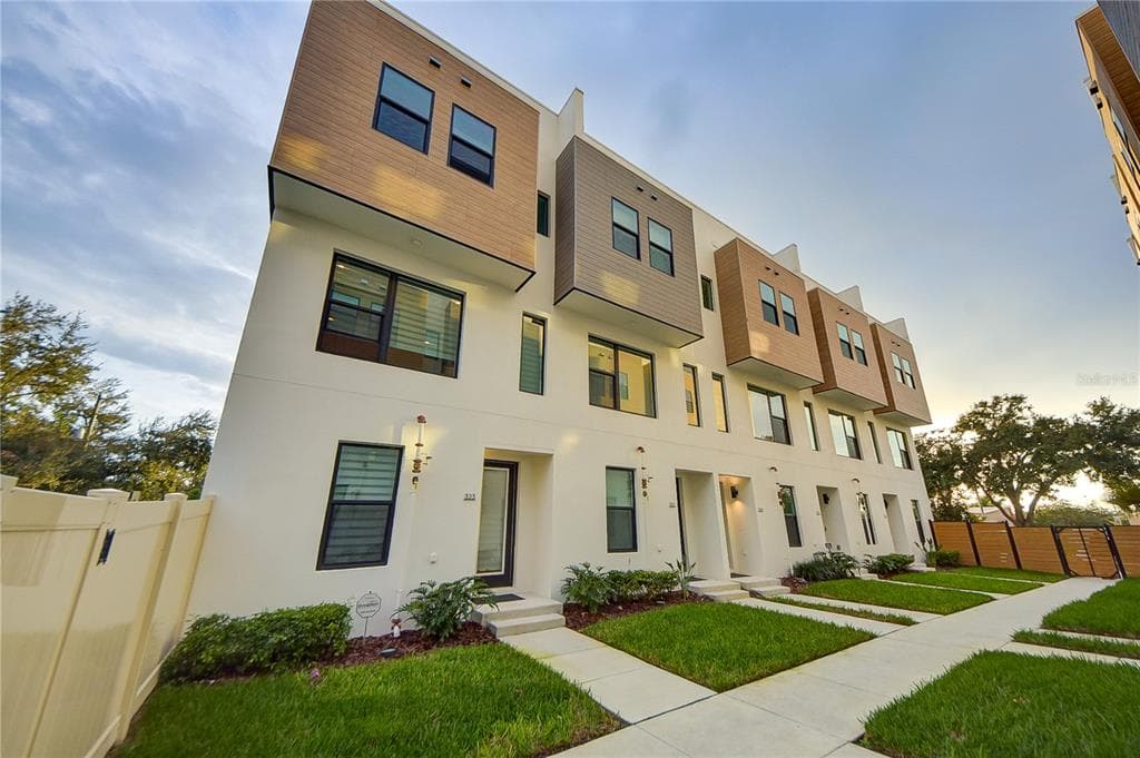 323 15TH STREET N ST PETERSBURG, FL 33705