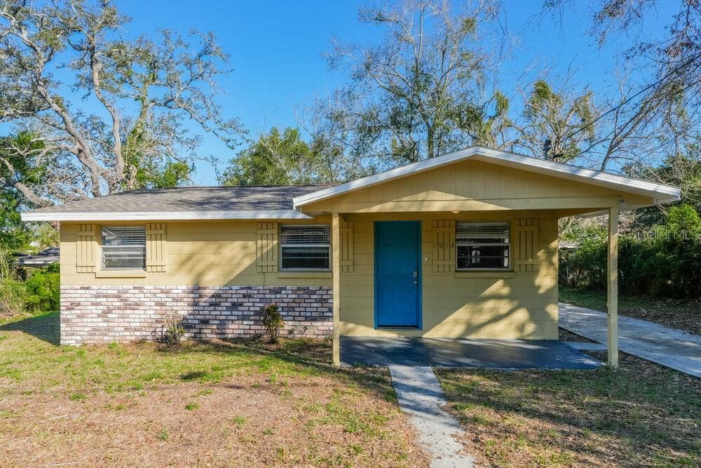 2014 E HUMPHREY STREET TAMPA, FL 33604