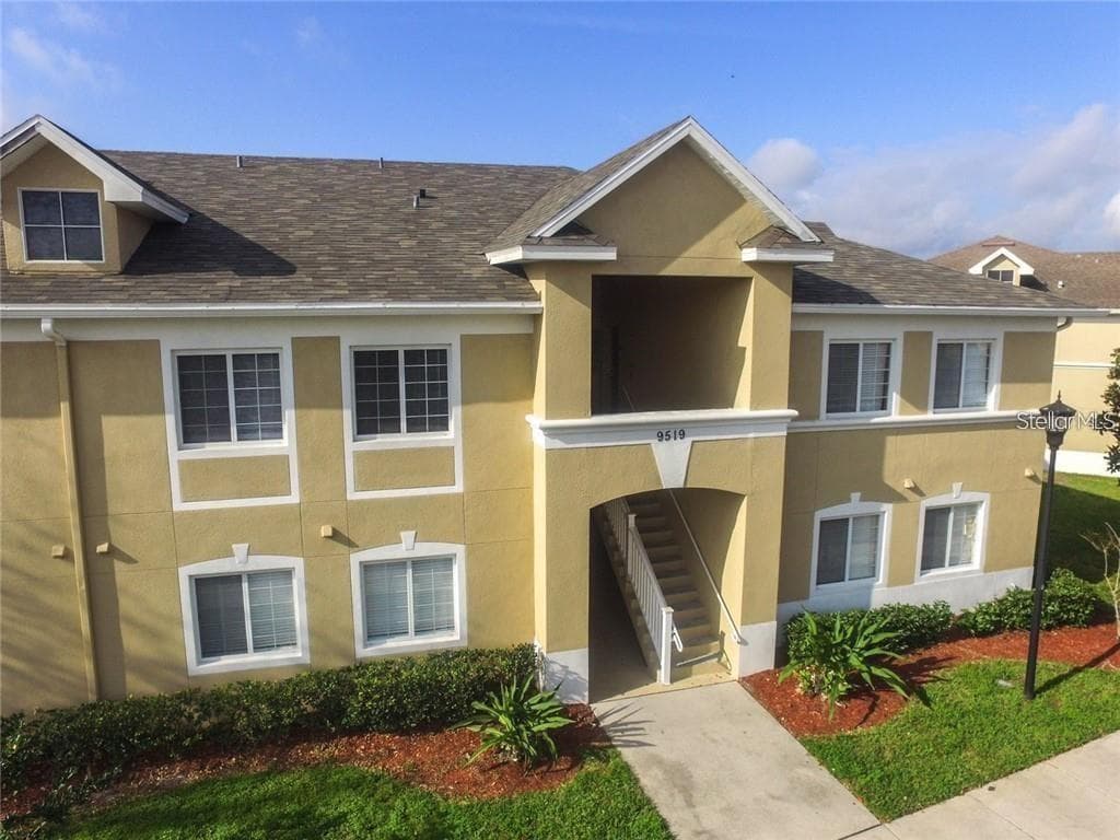 9519 NEWDALE WAY UNIT 201 RIVERVIEW, FL 33578