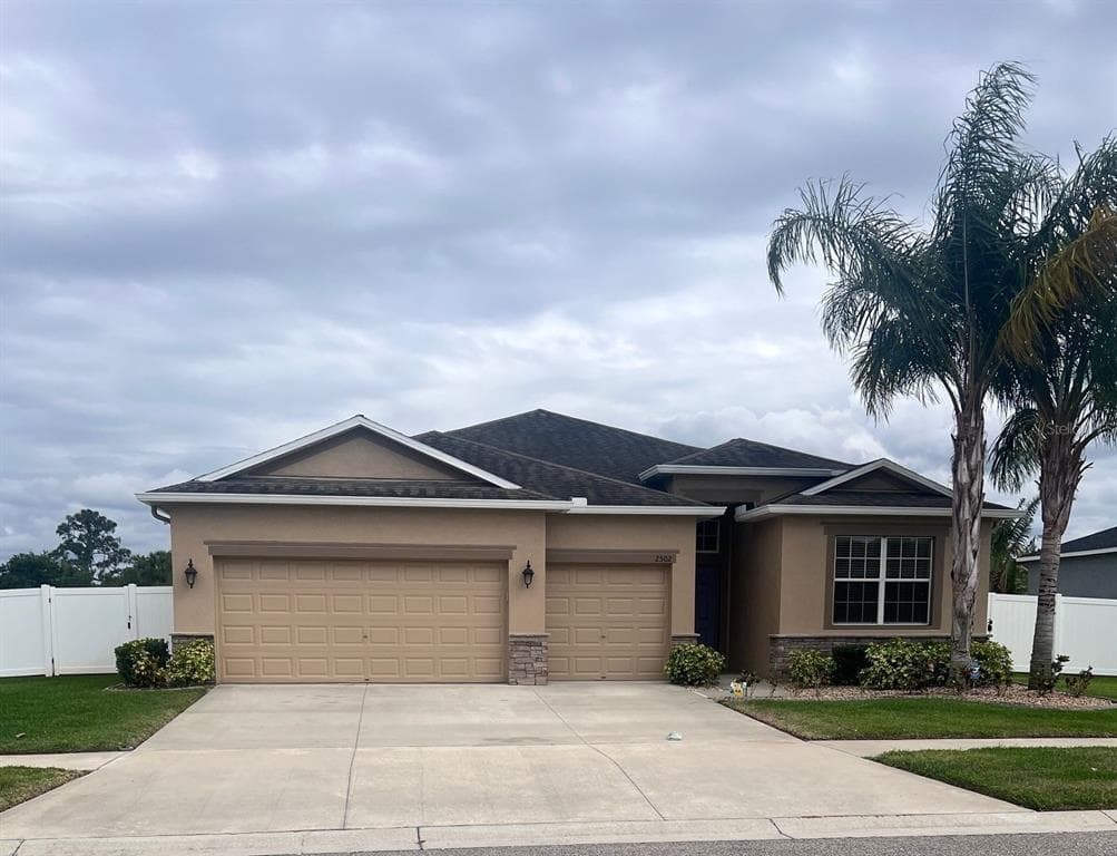 2502 CUMBERLAND CLIFF DRIVE RUSKIN, FL 33570