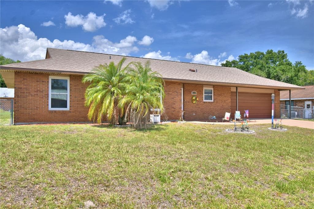 1330 CHLOE TERRACE SEBRING, FL 33870