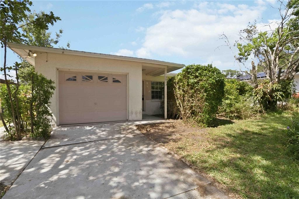5013 OXFORD AVENUE N ST PETERSBURG, FL 33710
