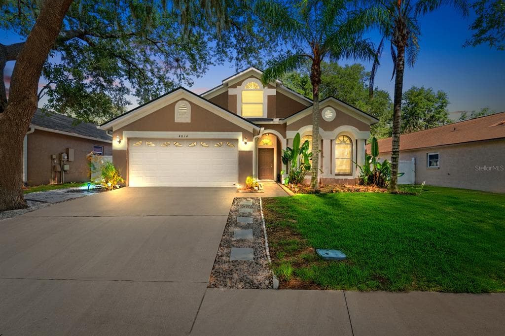 4814 PORTOBELLO CIRCLE