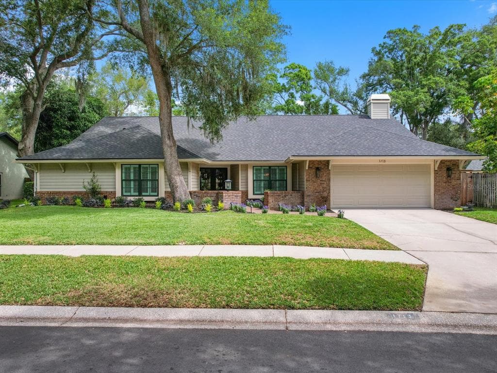 1713 TALL PINE CIRCLE