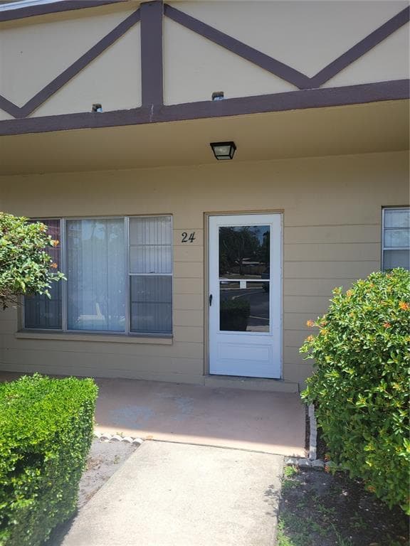 2464 AUSTRALIA WAY E UNIT 24 CLEARWATER, FL 33763