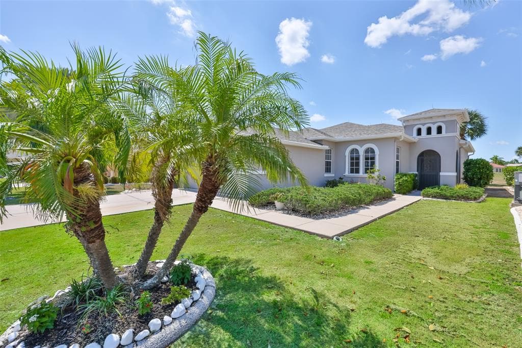 448 NOBLE FAIRE DRIVE SUN CITY CENTER, FL 33573
