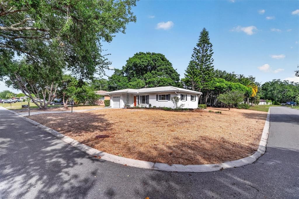 2033 TIMBER LANE CLEARWATER, FL 33763