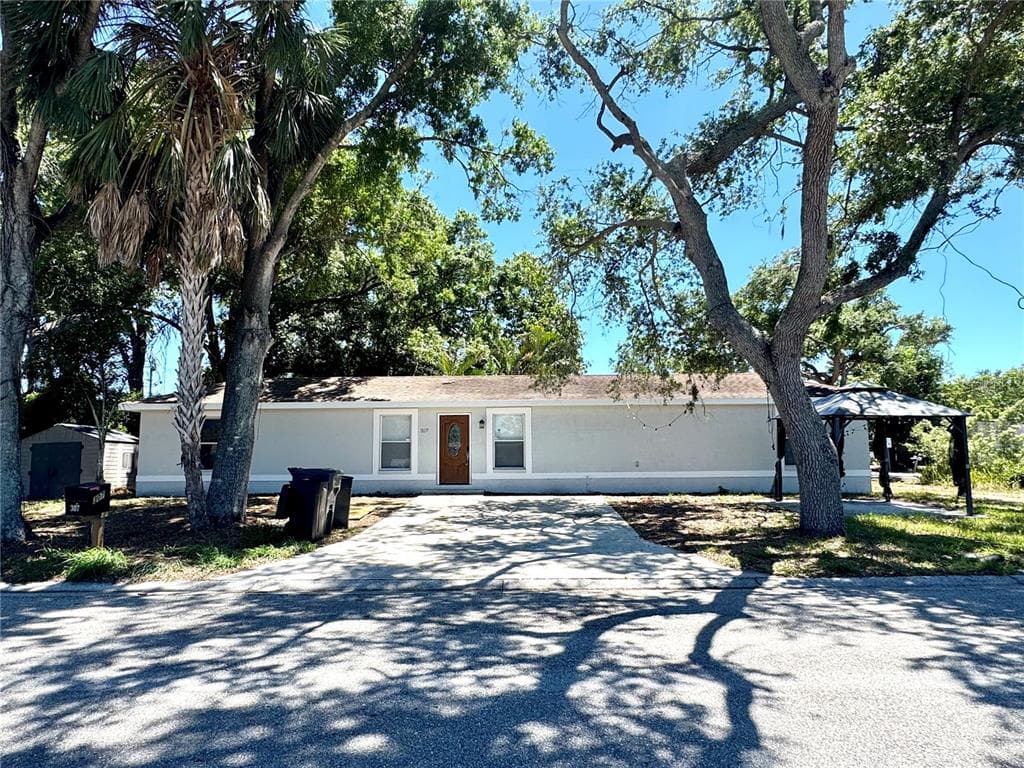 307 27TH STREET E PALMETTO, FL 34221
