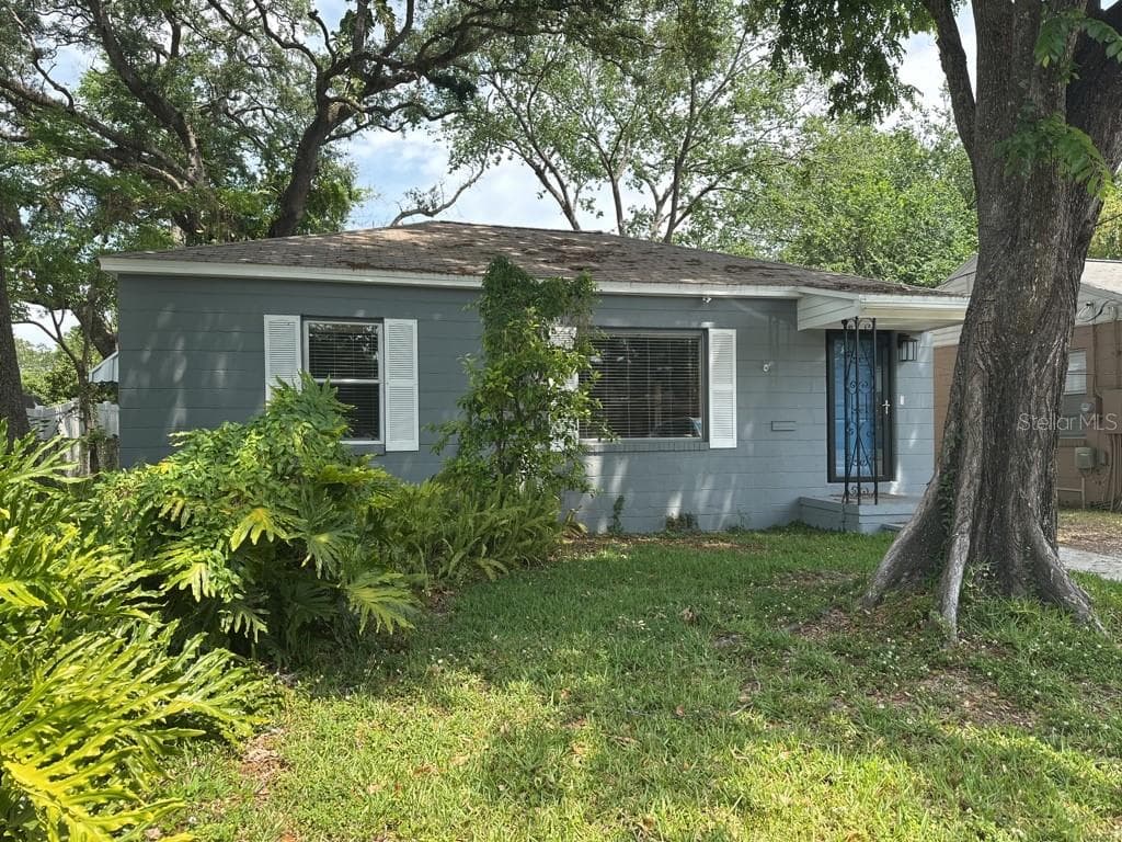 815 W PLYMOUTH STREET TAMPA, FL 33603