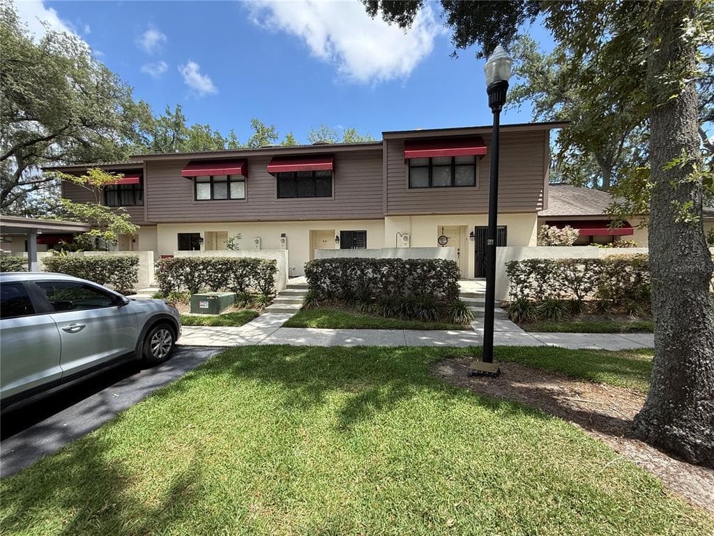 819 OAK PARK PLACE BRANDON, FL 33511