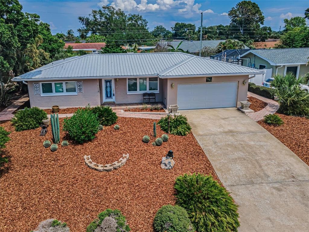 1387 HILL DRIVE LARGO, FL 33770