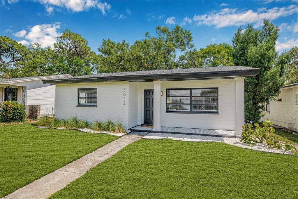 5652 4TH AVENUE N ST PETERSBURG, FL 33710