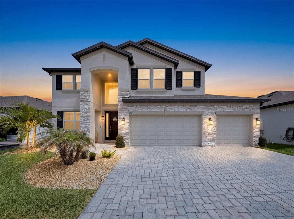 33163 SYCAMORE LEAF DRIVE WESLEY CHAPEL, FL 33545