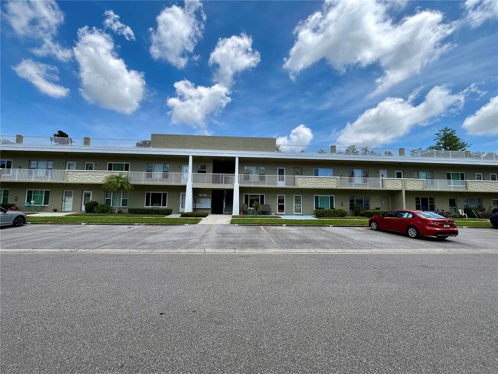 2391 SUMATRAN WAY UNIT 17 CLEARWATER, FL 33763