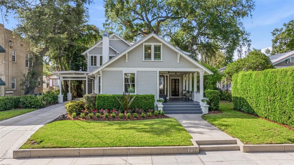 1811 W HILLS AVENUE TAMPA, FL 33606