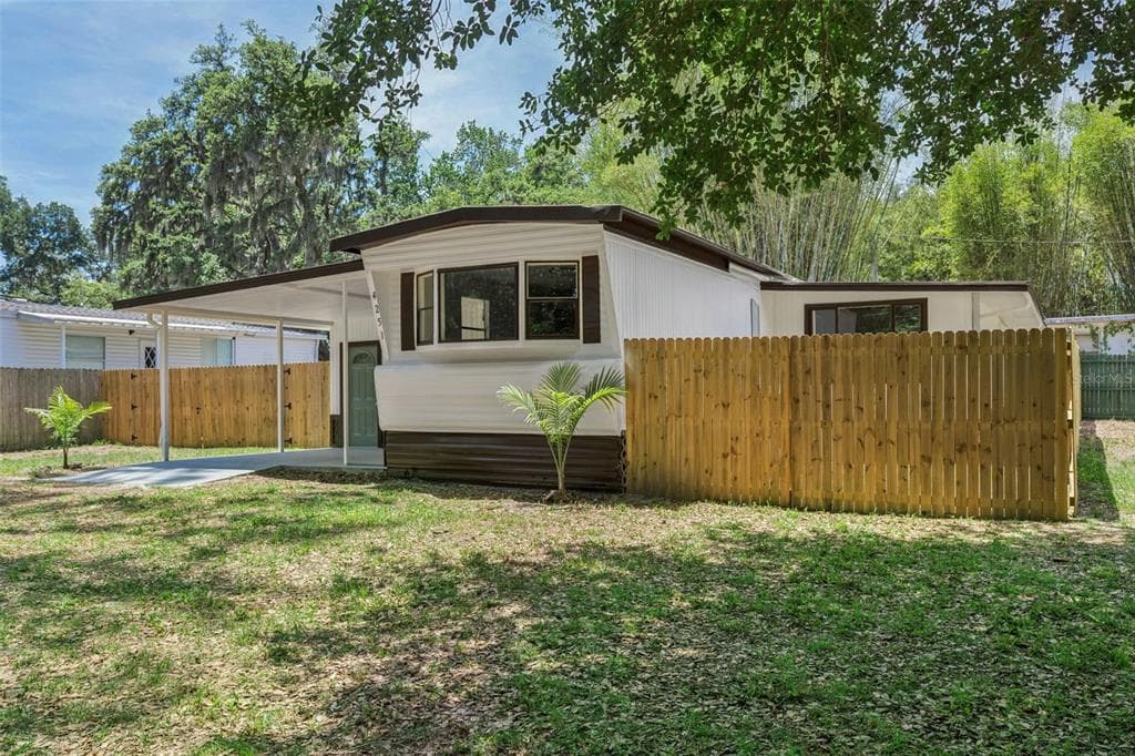 4251 SEABERG ROAD ZEPHYRHILLS, FL 33541