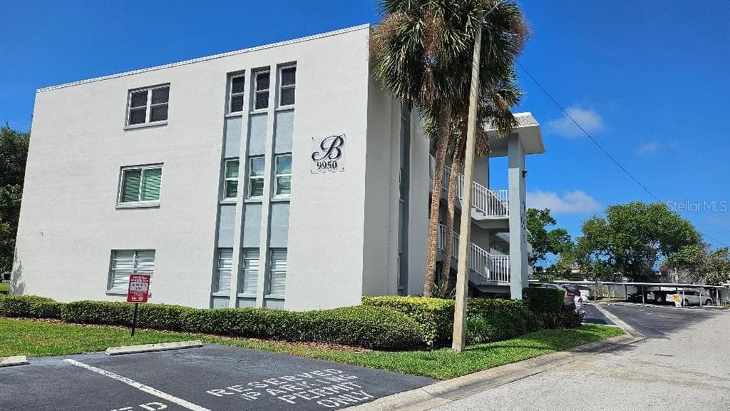 9950 47TH AVENUE N UNIT 303