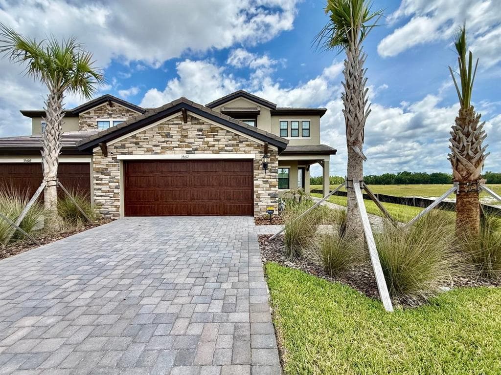 35617 STABLETON LANE ZEPHYRHILLS, FL 33541