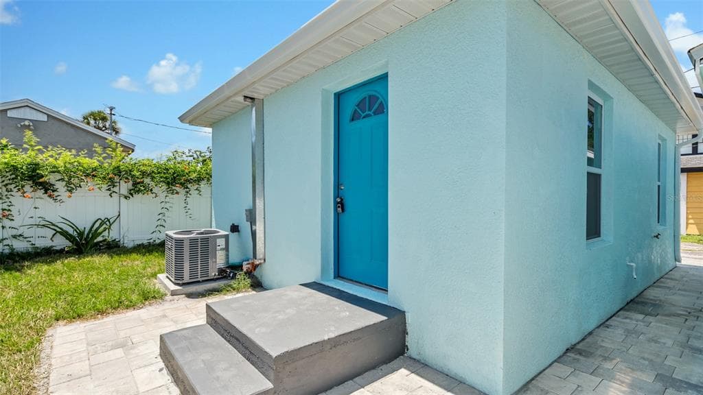 2651 1/2 2ND AVENUE S ST PETERSBURG, FL 33712