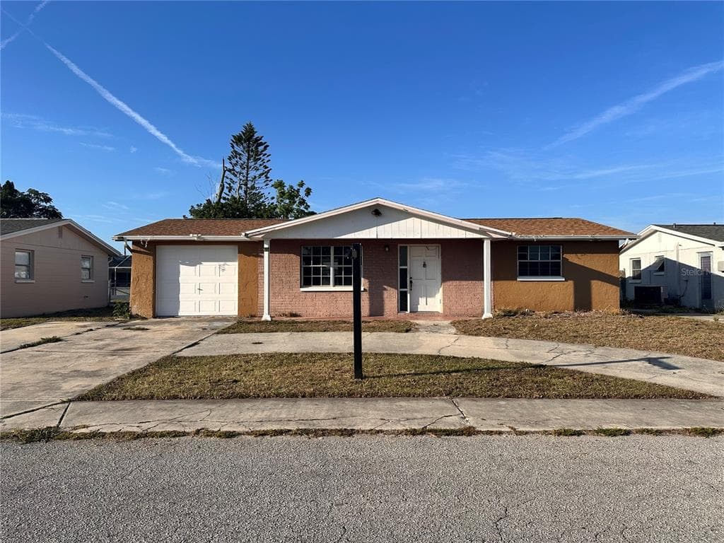 3215 BRIGHT DRIVE HOLIDAY, FL 34691