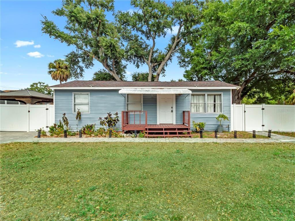 6201 THERESA STREET TAMPA, FL 33615