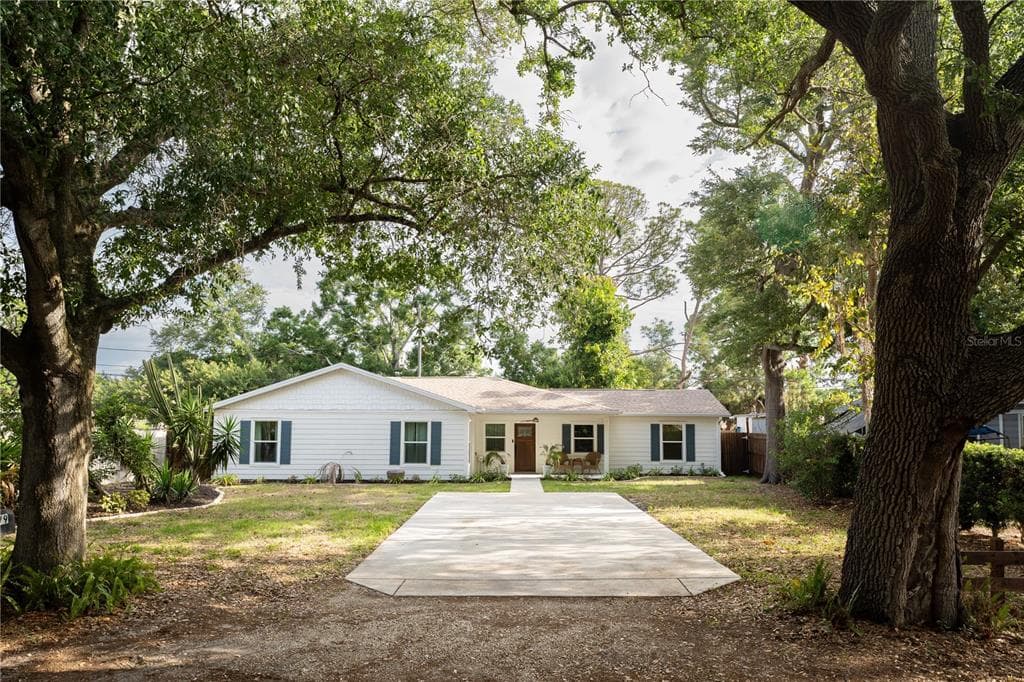 7979 48TH AVENUE N ST PETERSBURG, FL 33709