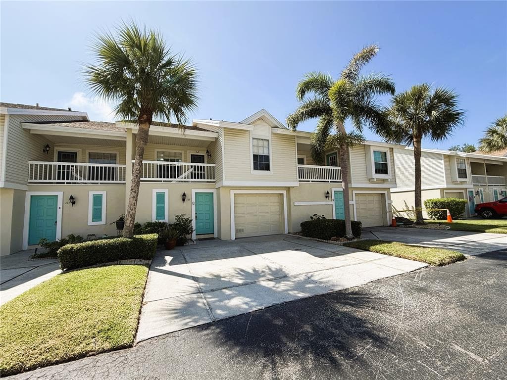 225 SUN VISTA COURT S TREASURE ISLAND, FL 33706