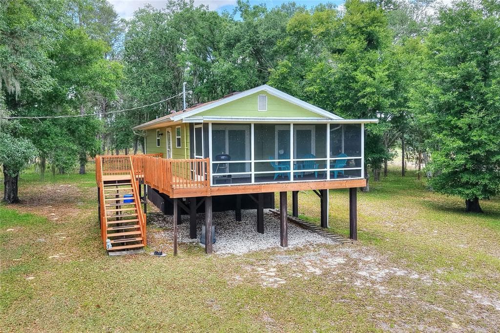 1885 PFUNDSTEIN ROAD LAKE WALES, FL 33898