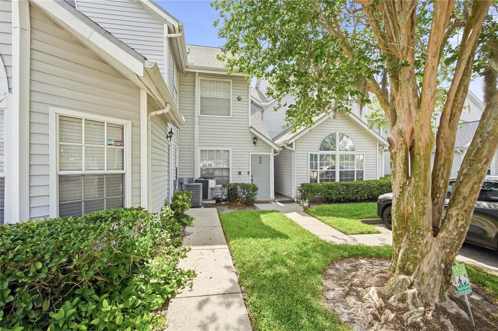 12287 ARMENIA GABLES CIRCLE TAMPA, FL 33612